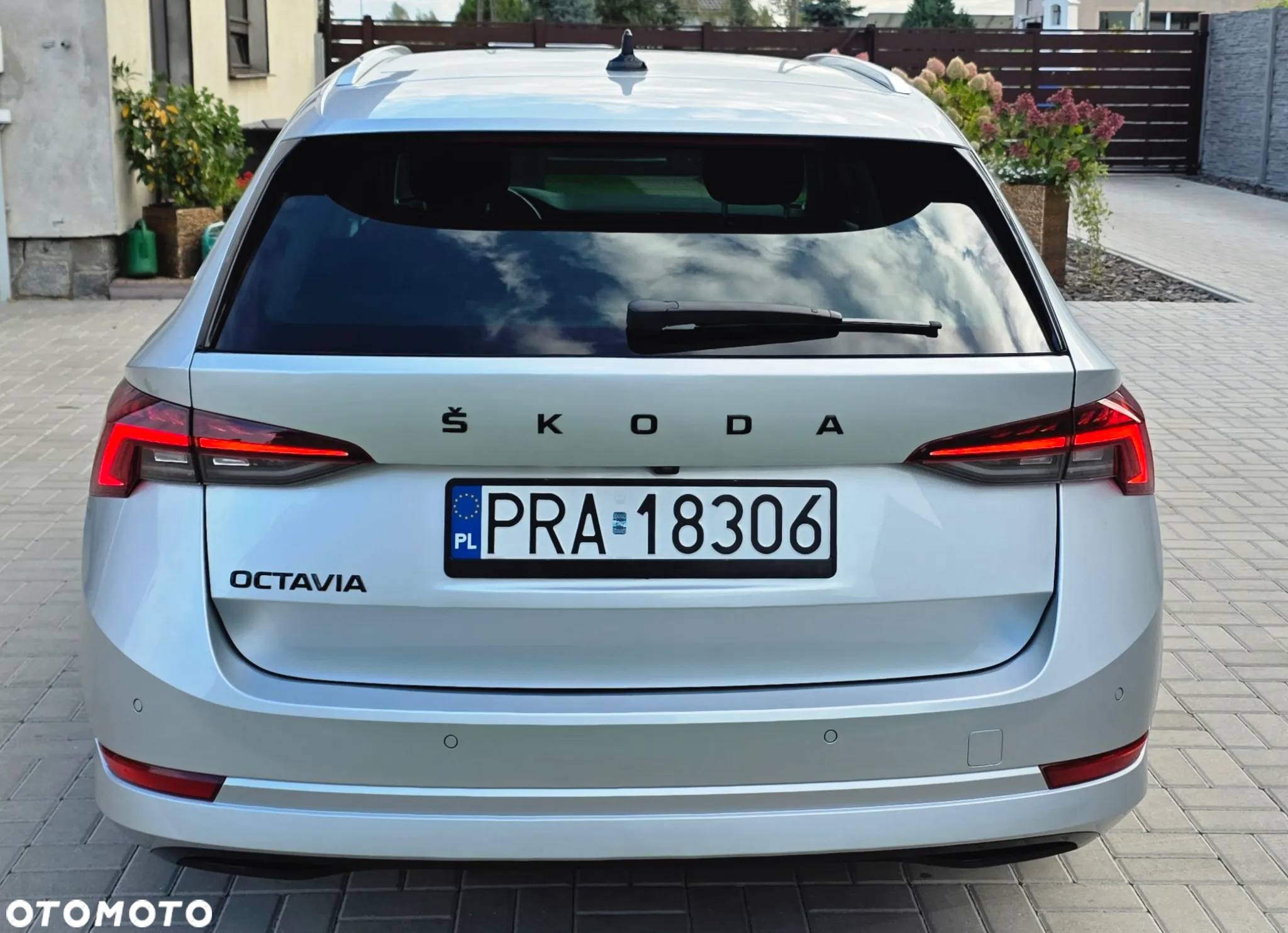 Skoda Octavia 2.0 TDI Essence DSG - 38