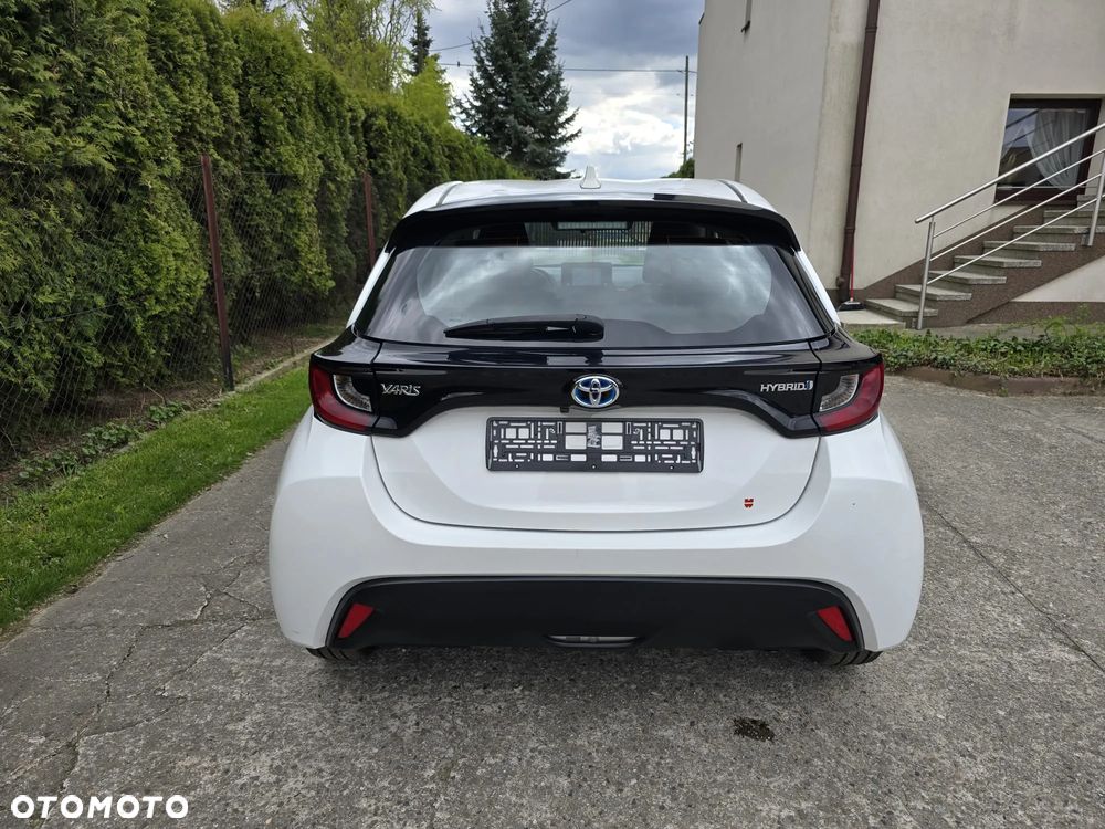 Toyota Yaris Hybrid 1.5 Selection Style - 11