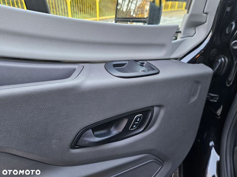 Sunlight T680 Adventure - 17