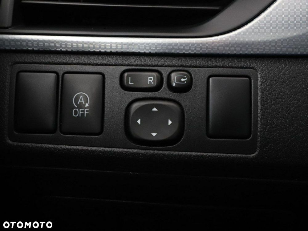 Toyota Avensis 2.0 D-4D Prestige - 34