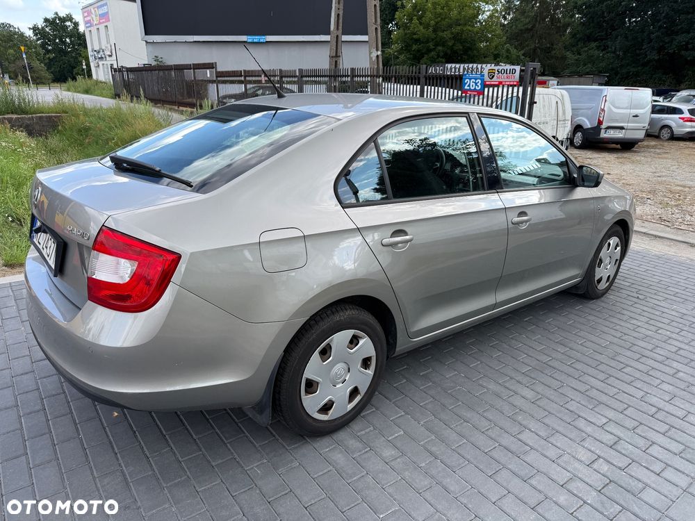 Skoda RAPID 1.2 TSI Ambition Max - 4