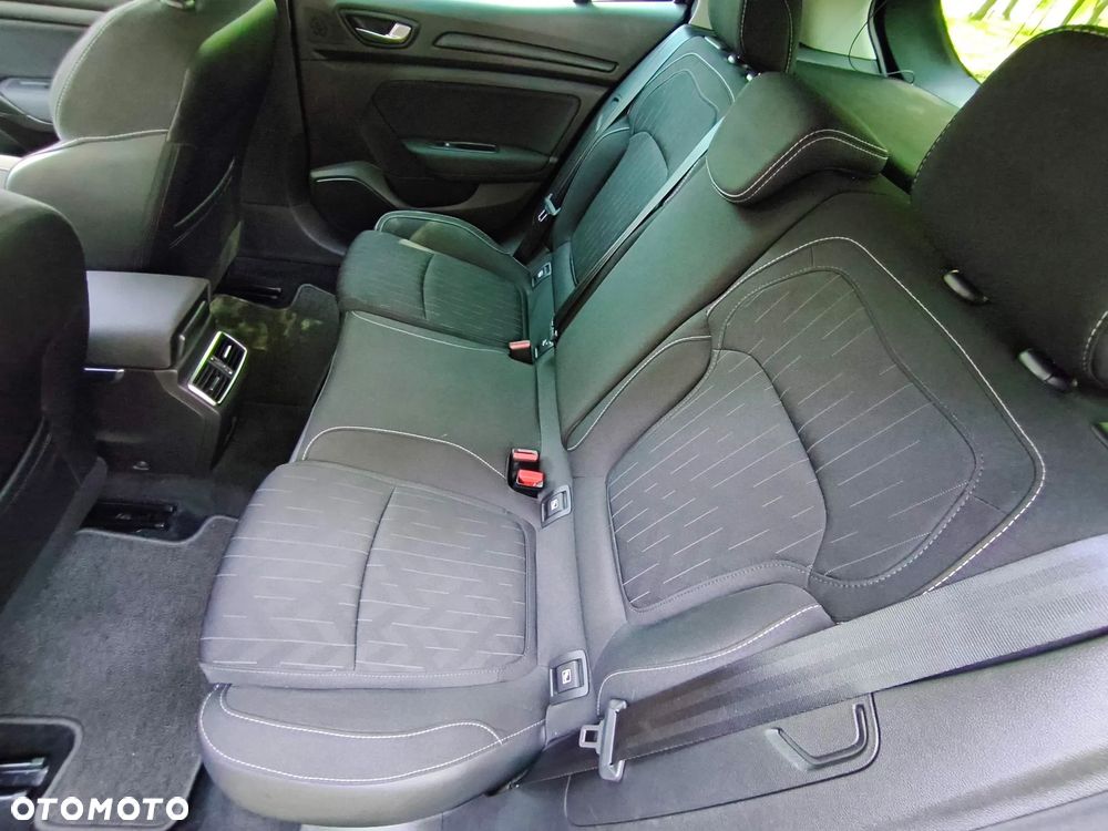Renault Megane TCe 140 GPF EDC LIMITED - 24