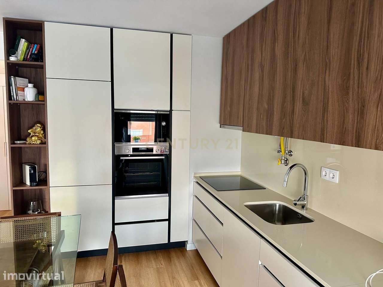 T3 Renovado com garagem e arrecadação em Alfragide - Grande imagem: 2/20