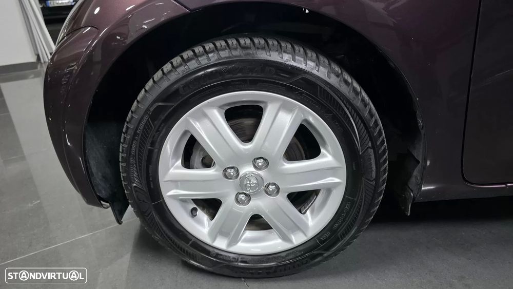 Toyota iQ 1.0 VVT-i 2 MultiDrive - 22