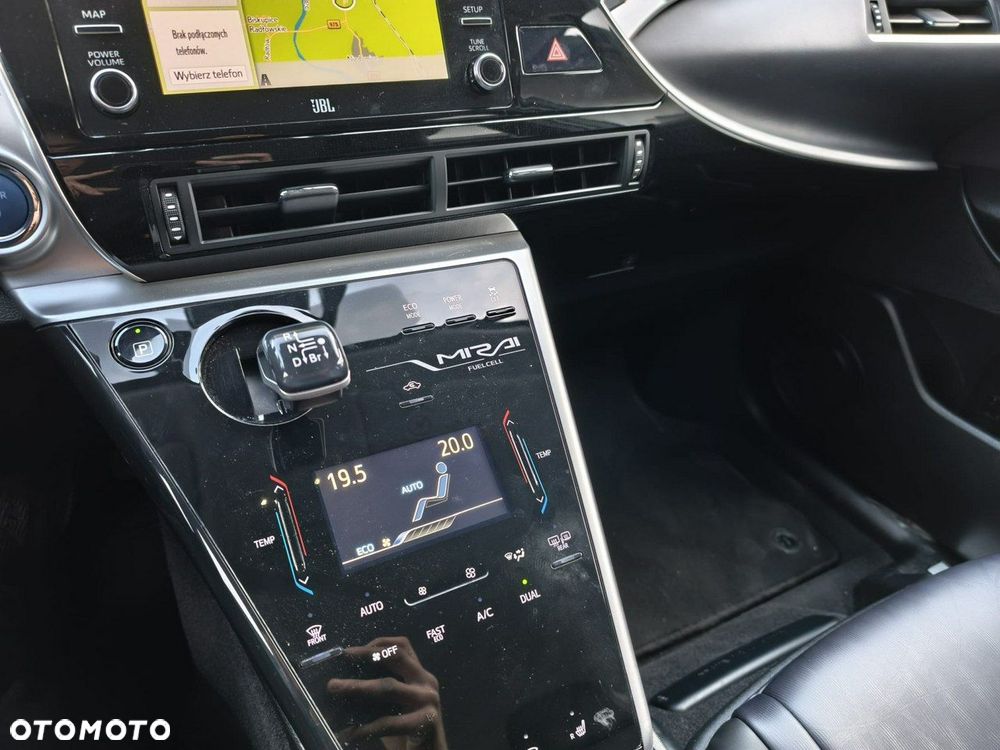 Toyota Mirai - 12