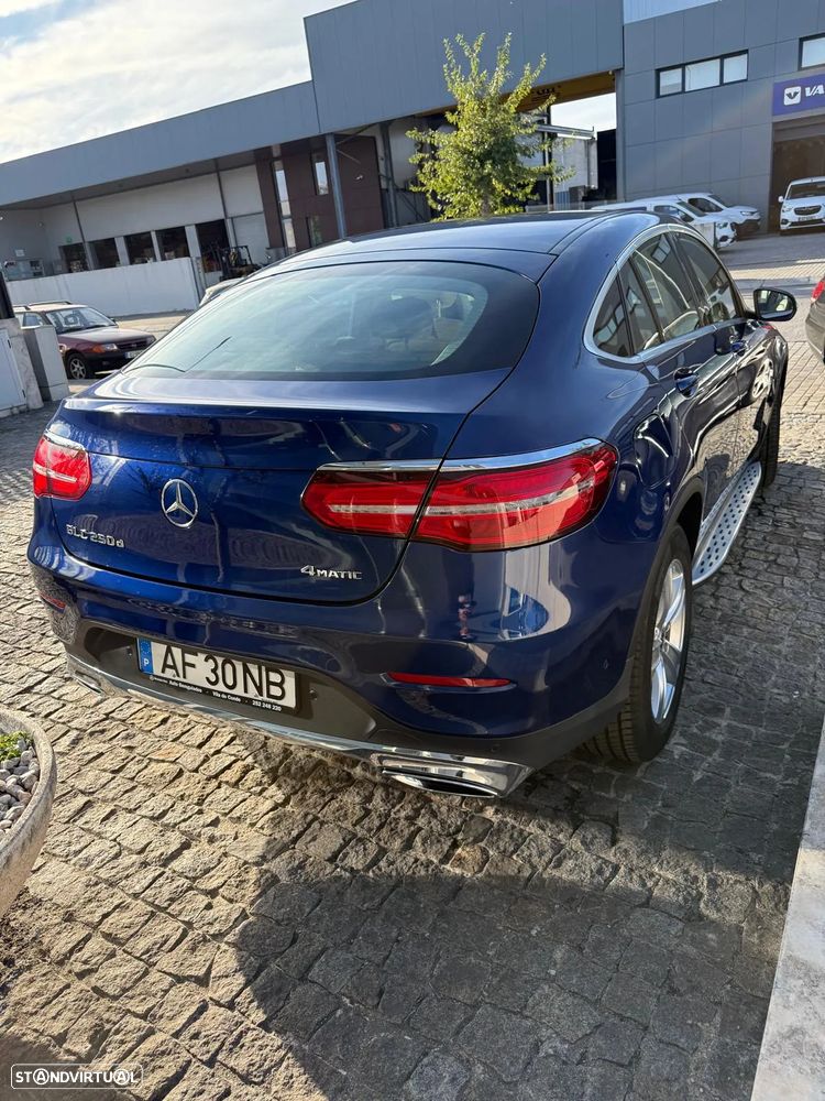 Mercedes-Benz GLC 250 d Coupe 4Matic 9G-TRONIC - 2