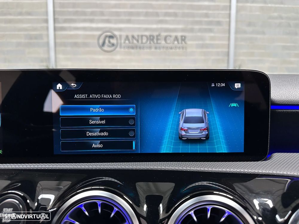 Mercedes-Benz A 250 Limousine e 8G-DCT AMG Line - 29