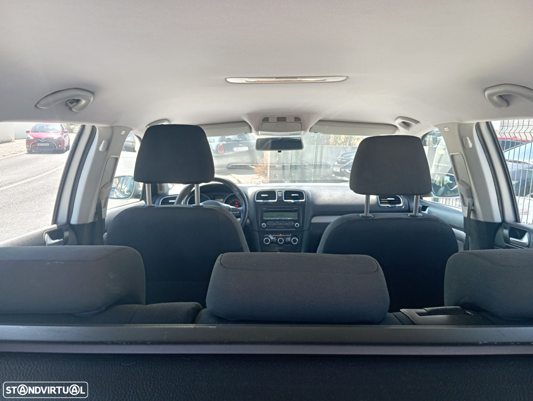 VW Golf Variant 1.6 TDi Confortline - 14