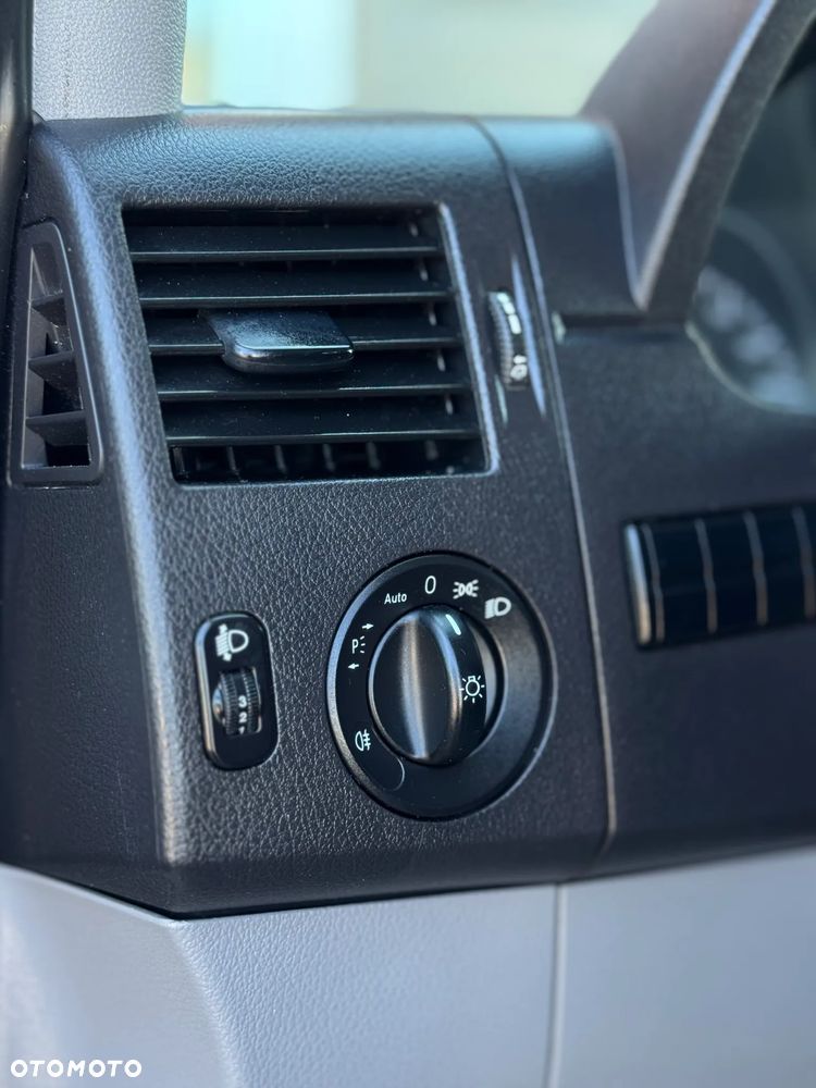 Mercedes-Benz Sprinter - 21