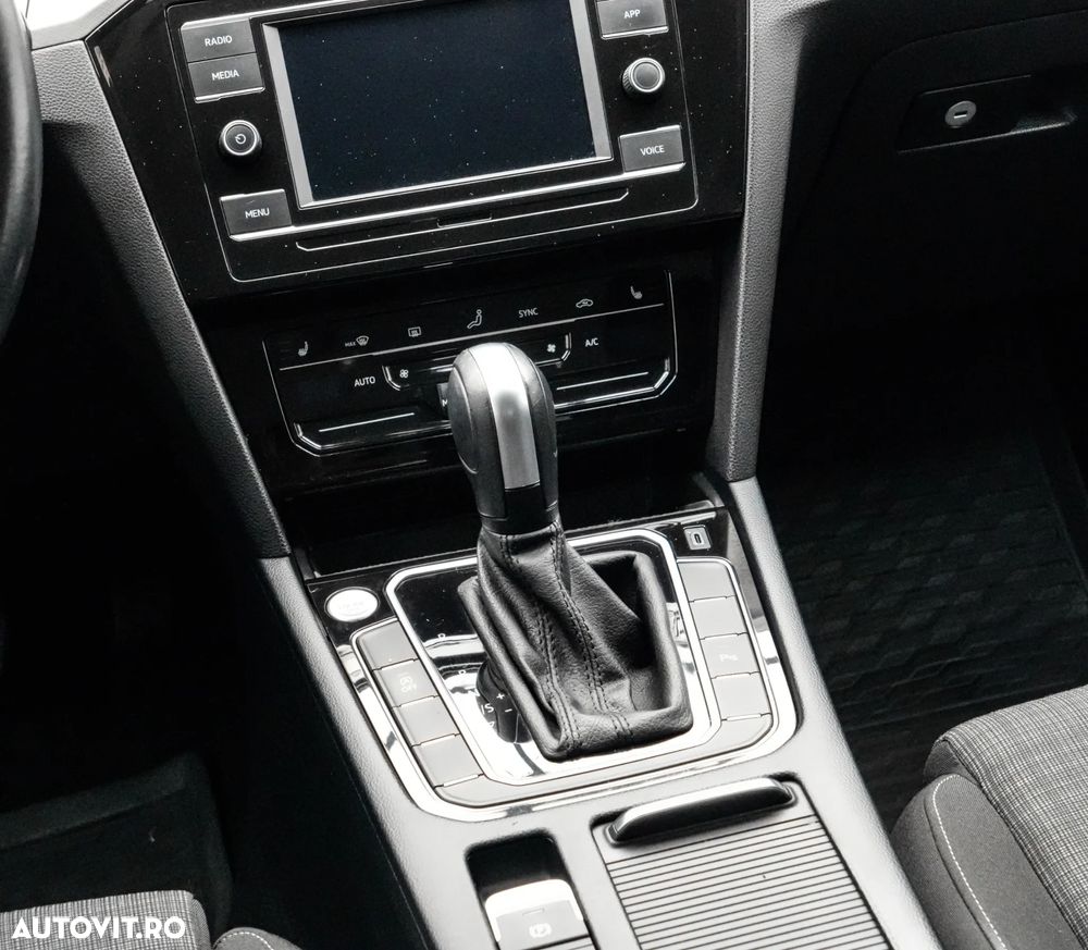 Volkswagen Passat 2.0 TDI DSG Comfortline - 20