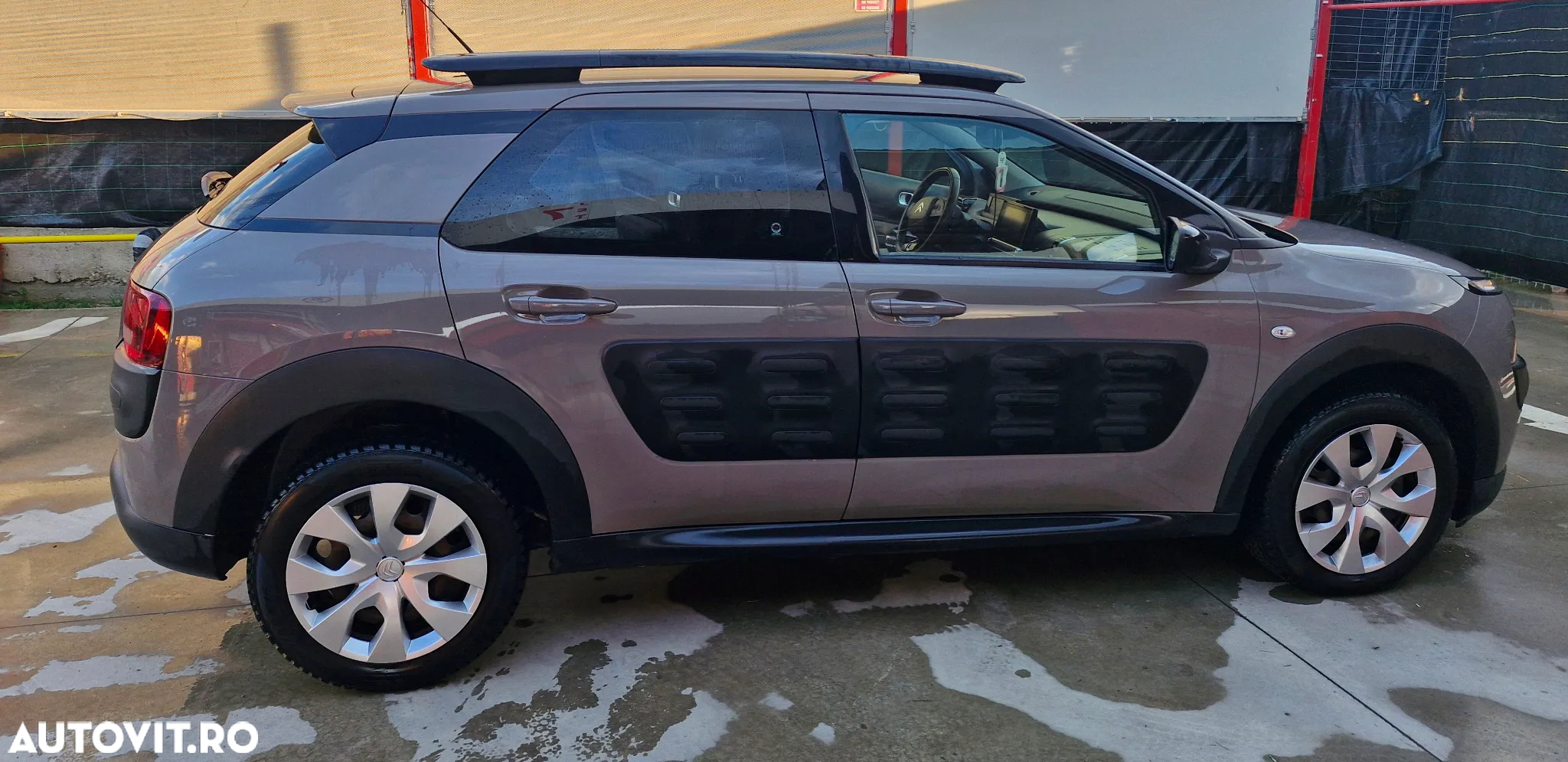 Citroën C4 Cactus - 13