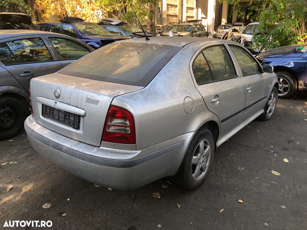 Dezmembrez Skoda Octavia 1 gri argintiu 1,9 diesel 2003 xenon - 5