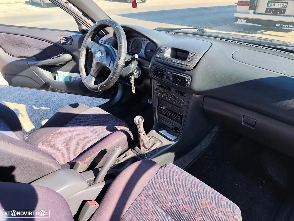 Toyota Corolla H/B 1.4 G6 AC - 11