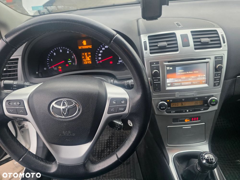 Toyota Avensis 2.0 D-4D Sol - 8