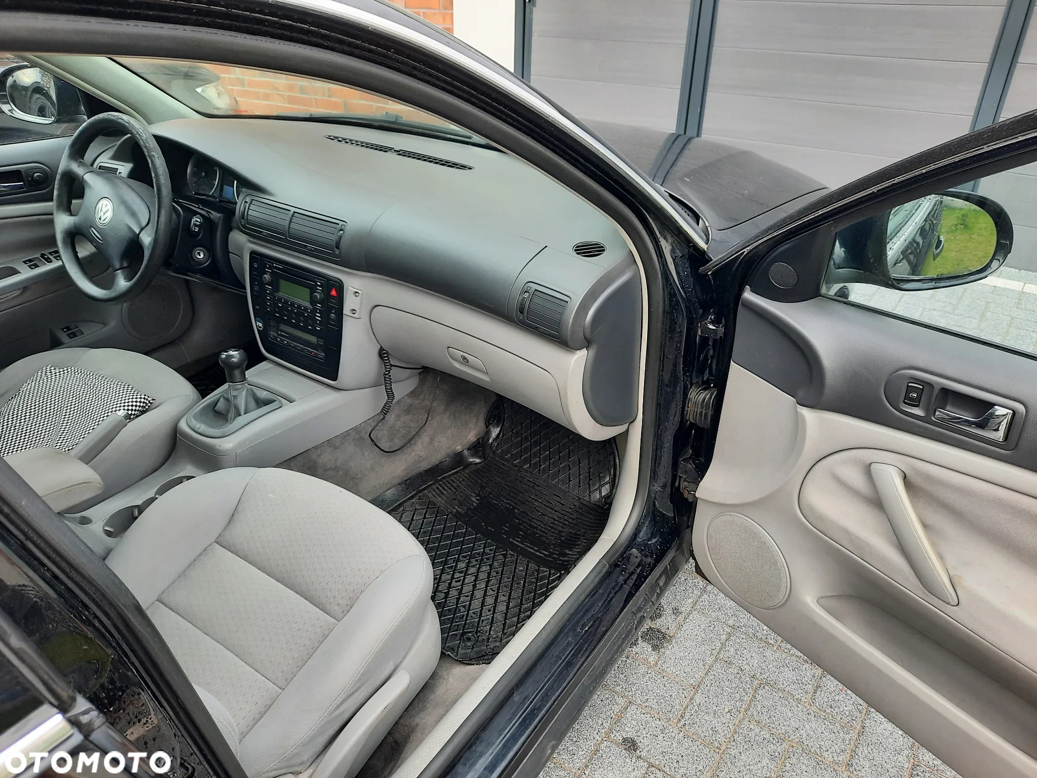 Volkswagen Passat 1.9 TDI Comfortline - 11