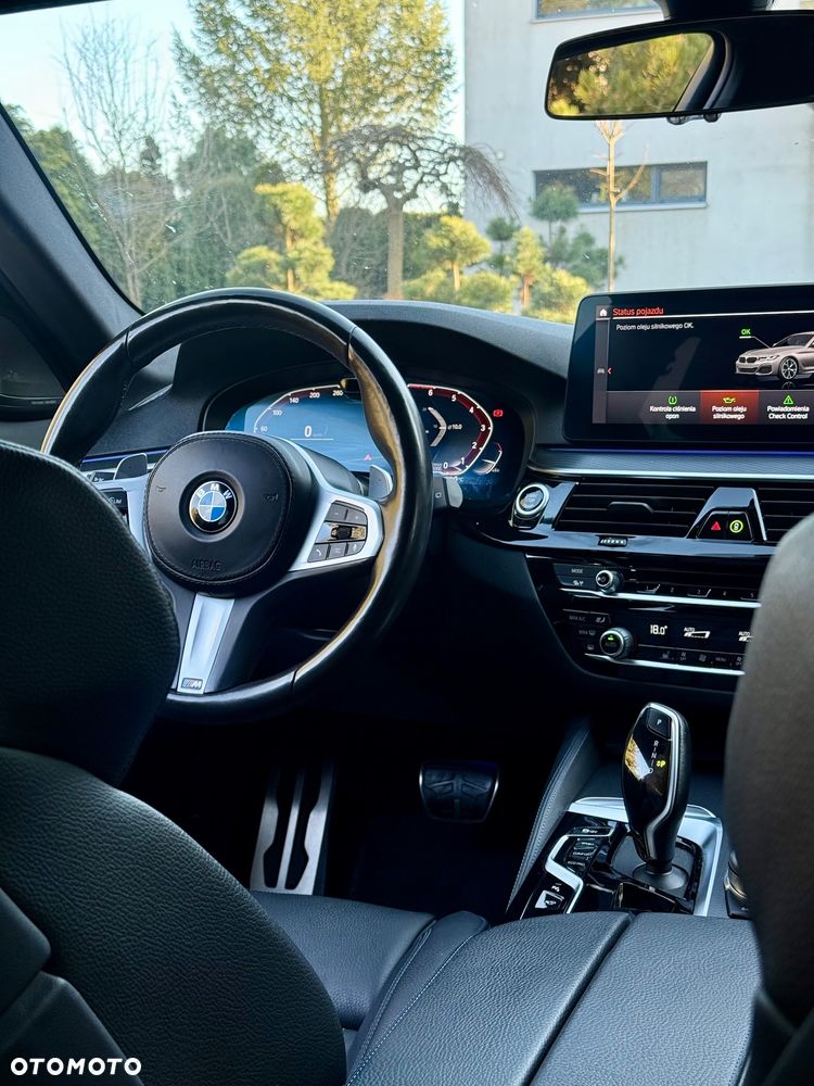 BMW Seria 5 530i xDrive mHEV M Sport sport - 11