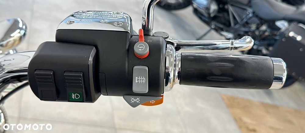 BMW R - 8