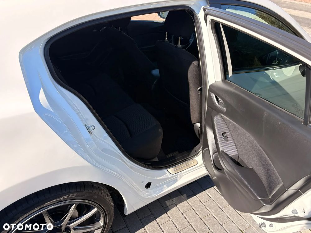 Mazda 3 - 10