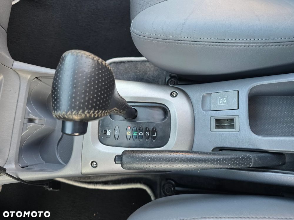 Toyota RAV4 - 26