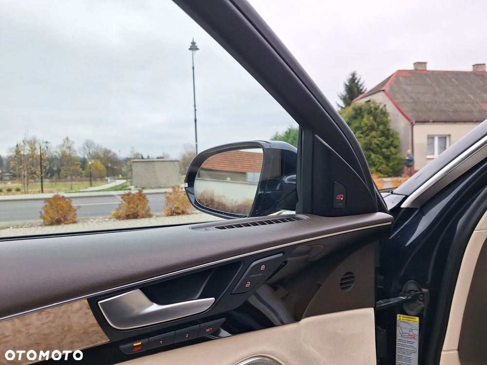 Audi A8 4.2 FSI L Quattro - 30