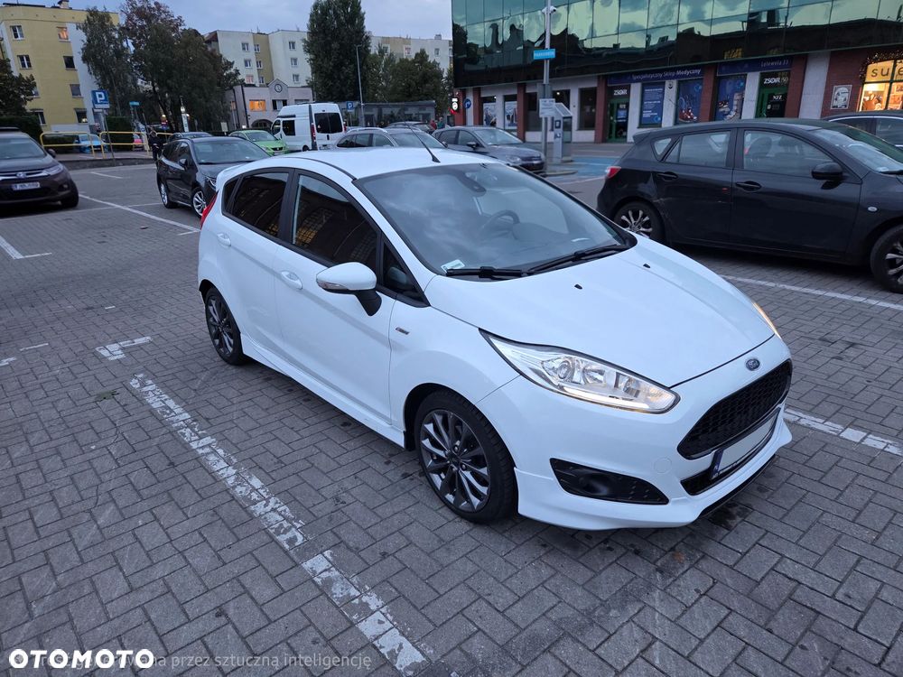 Ford Fiesta 2016 photo 2
