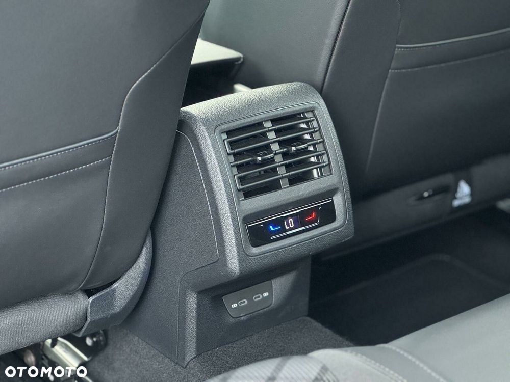 Volkswagen Golf - 29