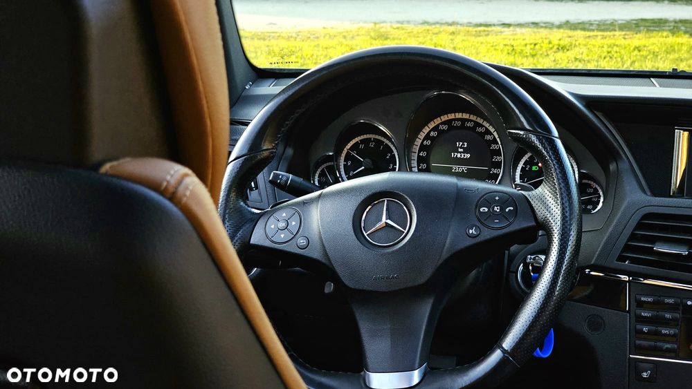 Mercedes-Benz Klasa E 350 CGI BlueEffICIENCY - 16