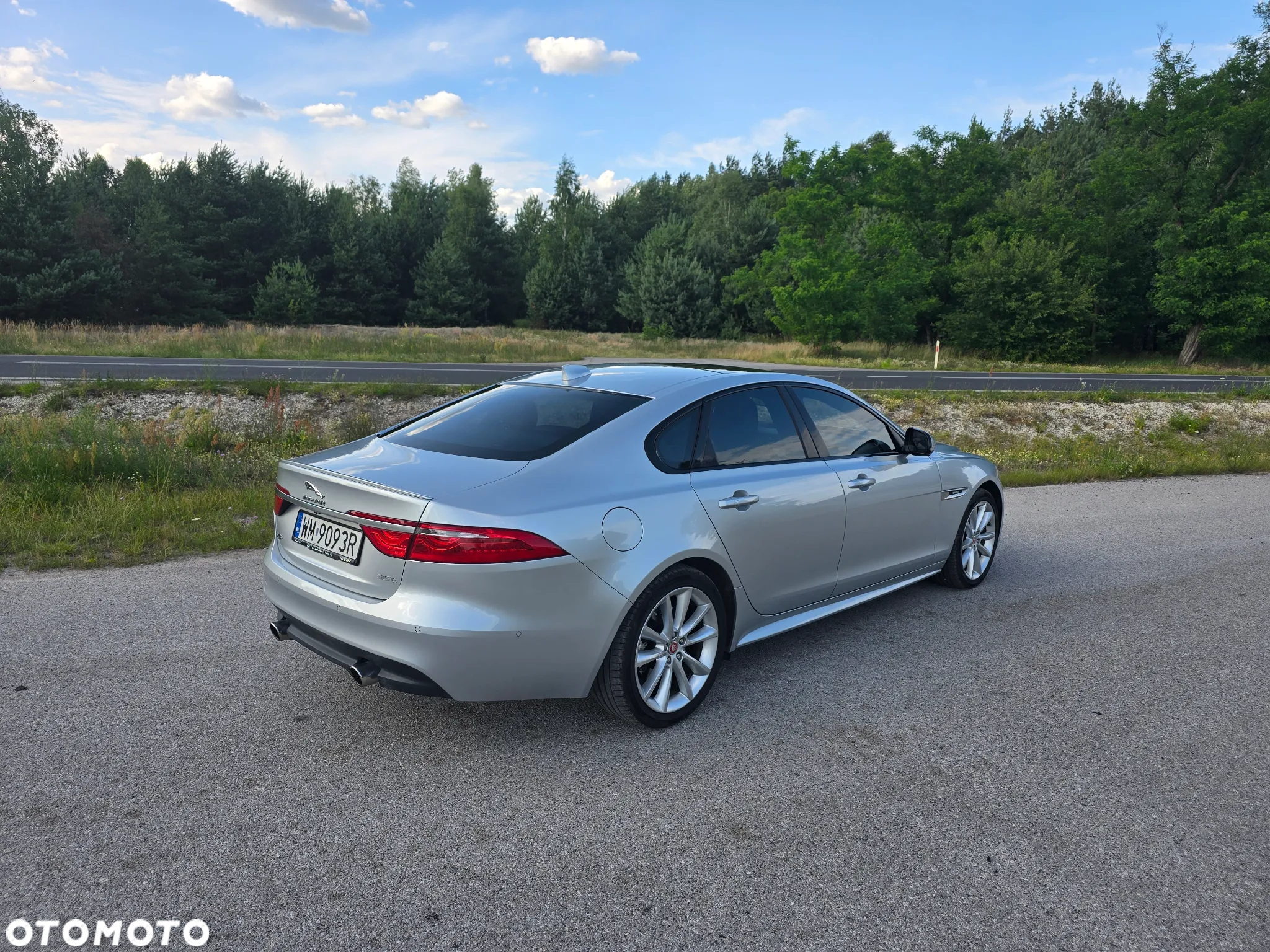 Jaguar XF 35t R-Sport - 4
