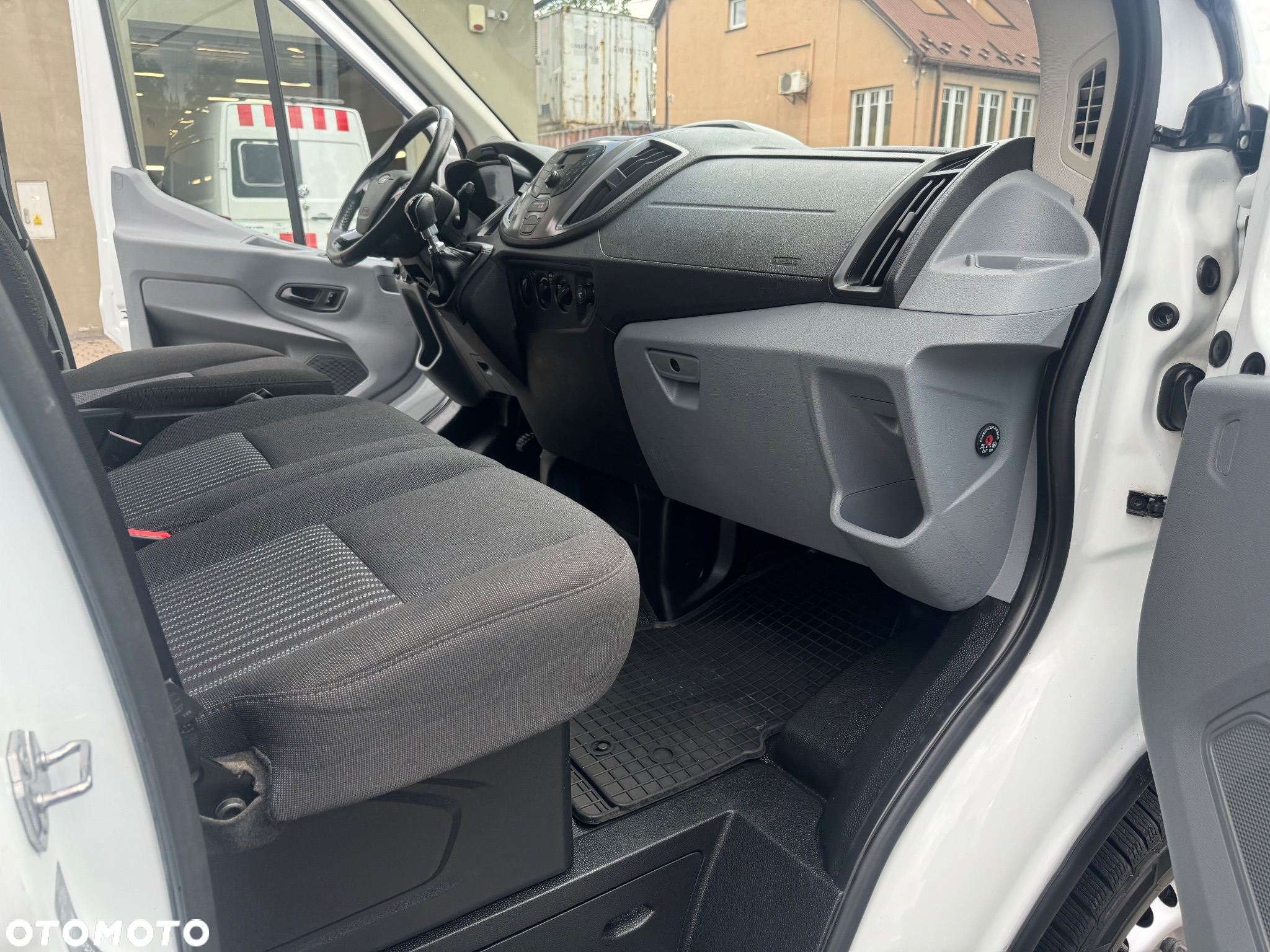 Ford Transit - 31