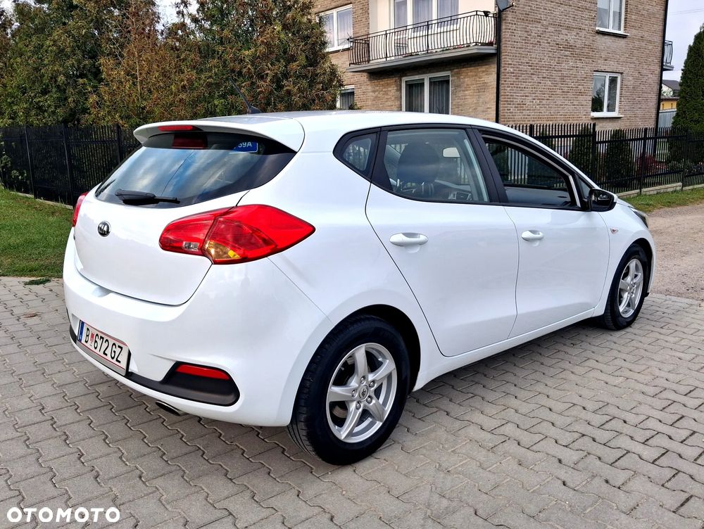 Kia Ceed 1.4 CVVT Dream Team Edition - 5