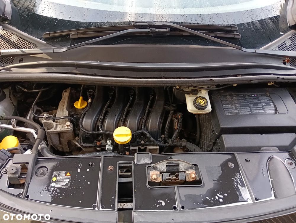 Renault Scenic 1.6 16V 110 Dynamique - 25