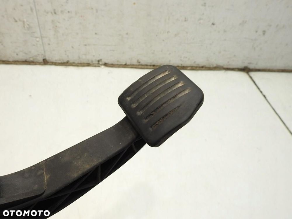 PEDAŁ SPRZĘGŁA FORD GALAXY MK2 2.0B 6G92 7B633RF - 3
