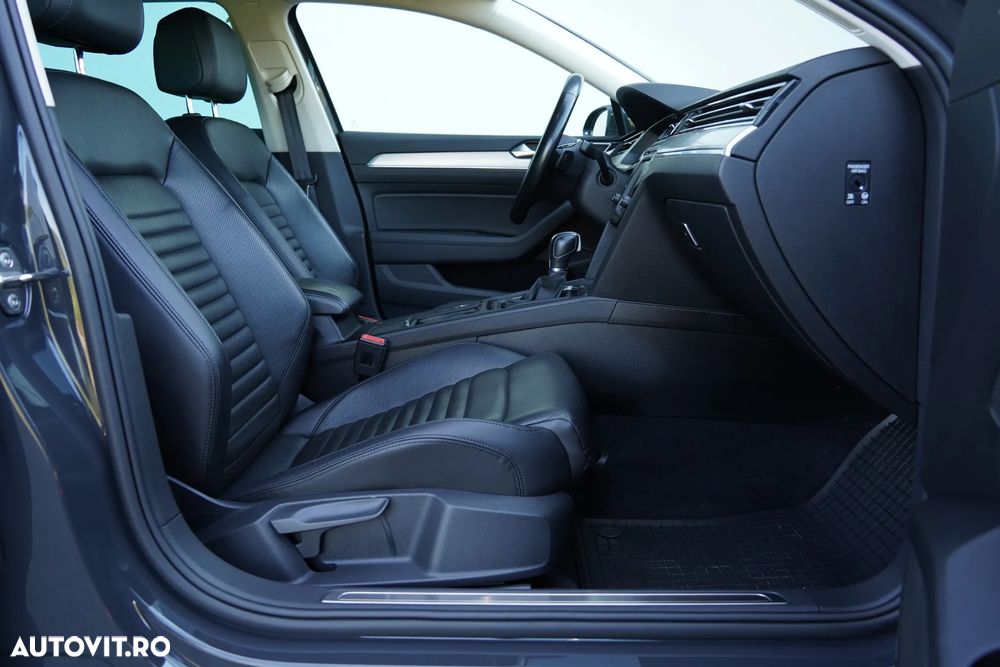 Volkswagen Passat 2.0 TDI DSG 4Motion Highline - 15