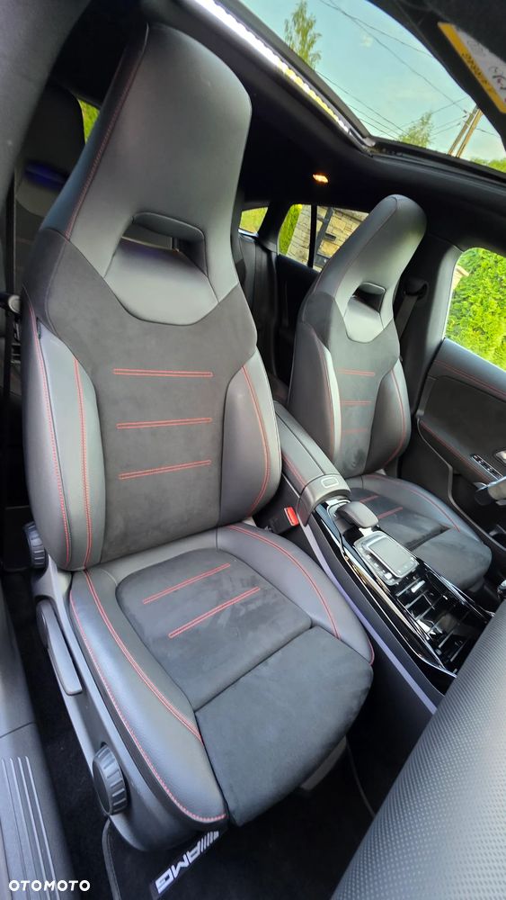 Mercedes-Benz CLA AMG 35 4-Matic 7G-DCT - 14