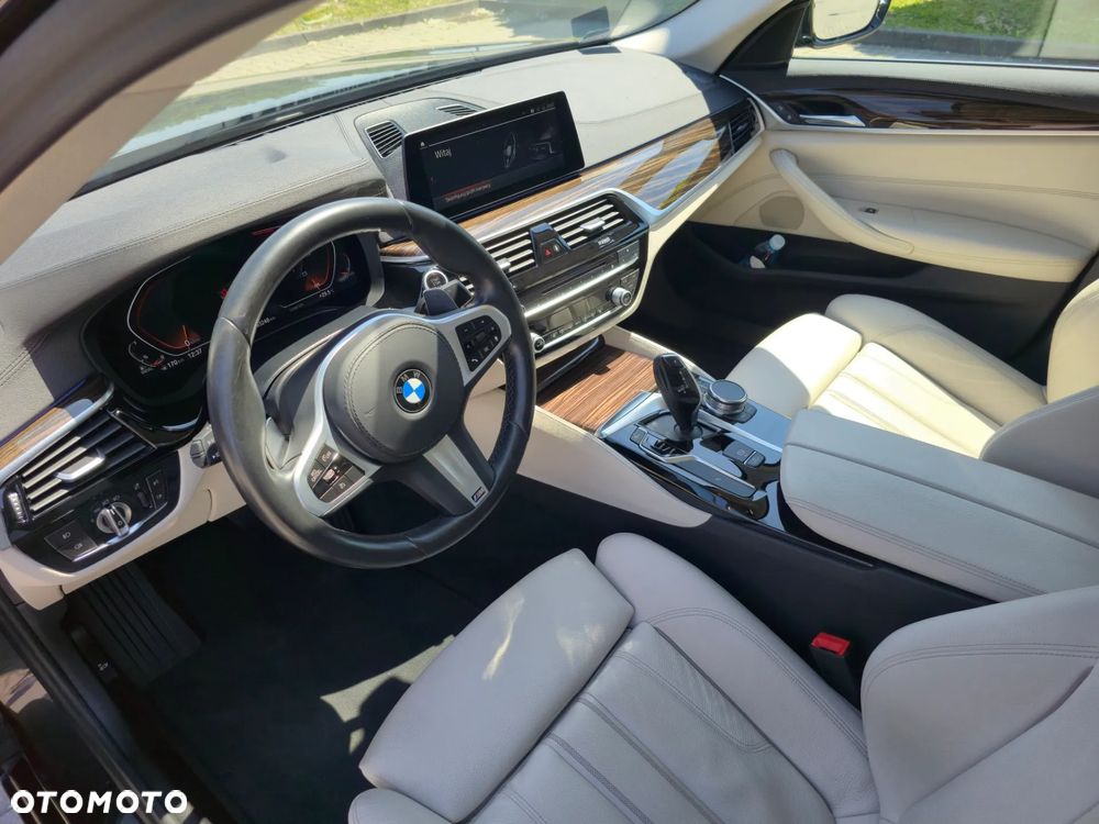 BMW Seria 5 520d xDrive Luxury Line - 14