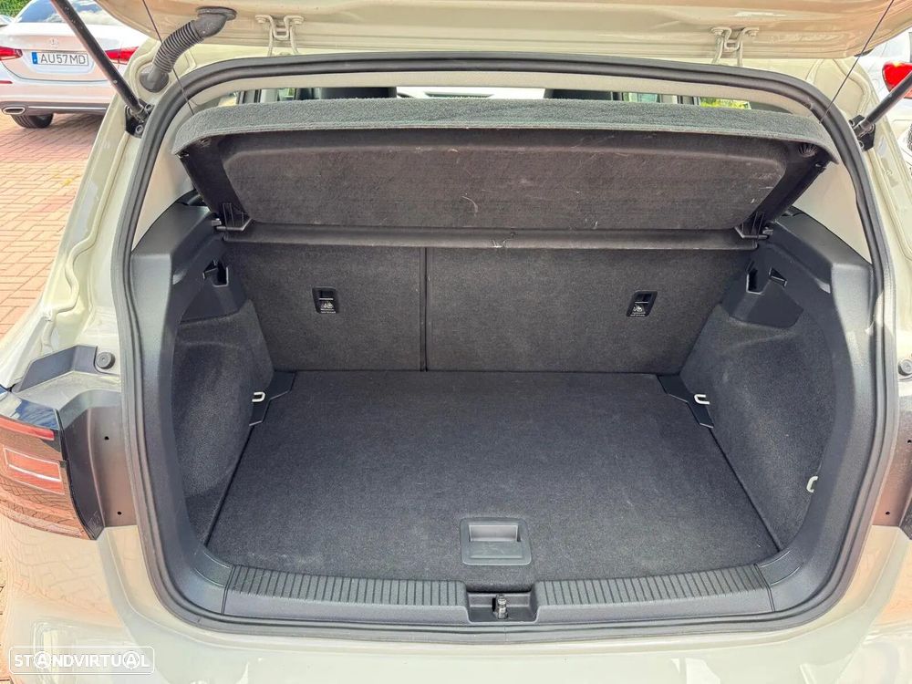 VW T-Cross 1.0 TSI Urban - 13