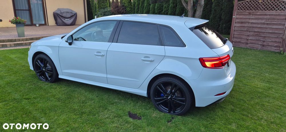 Audi A3 Sportback 1.4 TFSI e-tron S tronic - 11