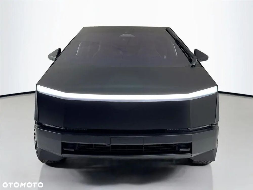 Tesla Cybertruck - 14