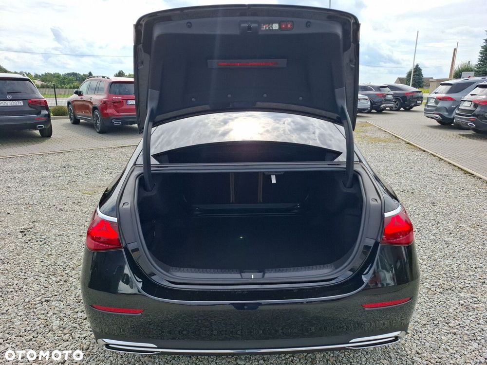 Mercedes-Benz Klasa E 220 d mHEV 4-Matic Exclusive 9G-Tronic - 17