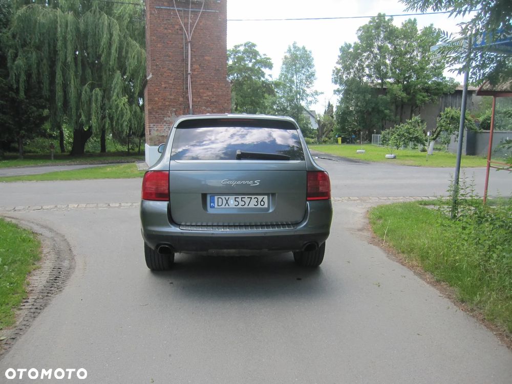 Porsche Cayenne - 14
