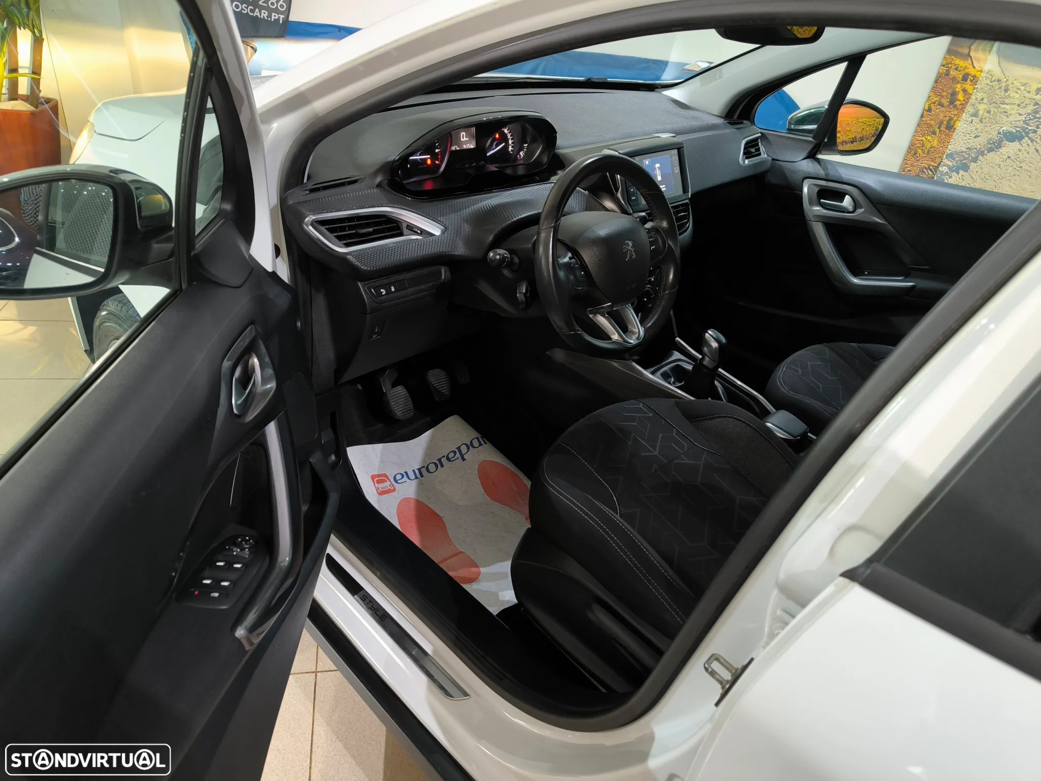 Peugeot 2008 1.2 PureTech Style - 10