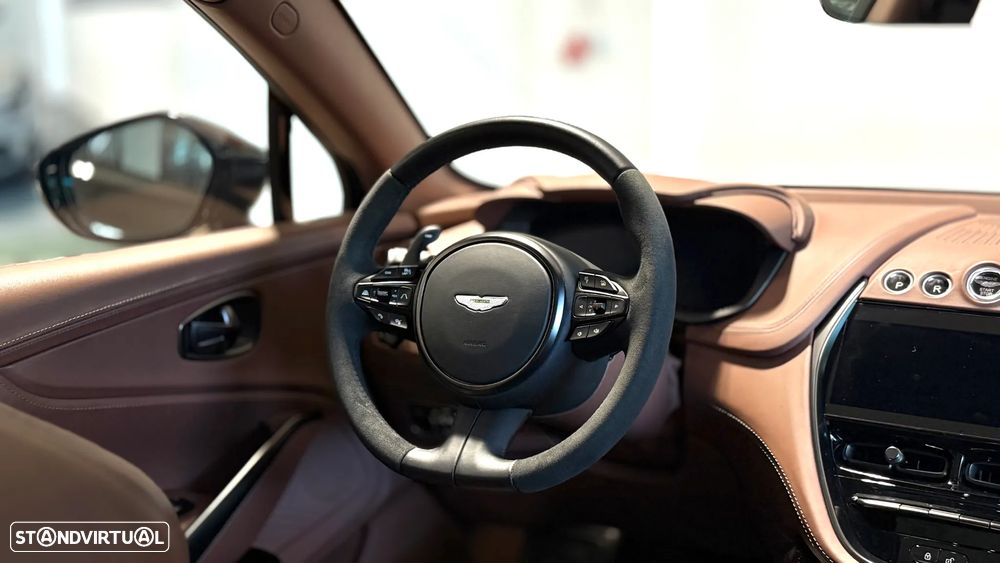 Aston Martin DBX 707 - 16