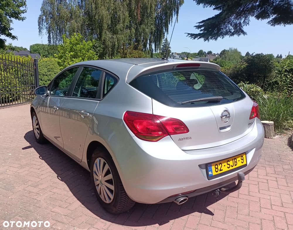 Opel Astra - 3