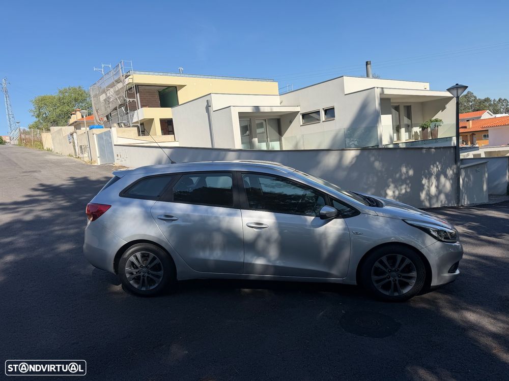 Kia Ceed SW 1.4 CRDi 90 ISG Spirit - 4