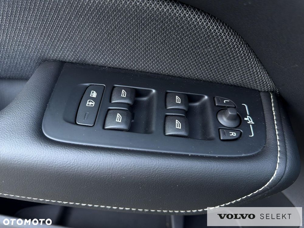 Volvo XC 60 - 25