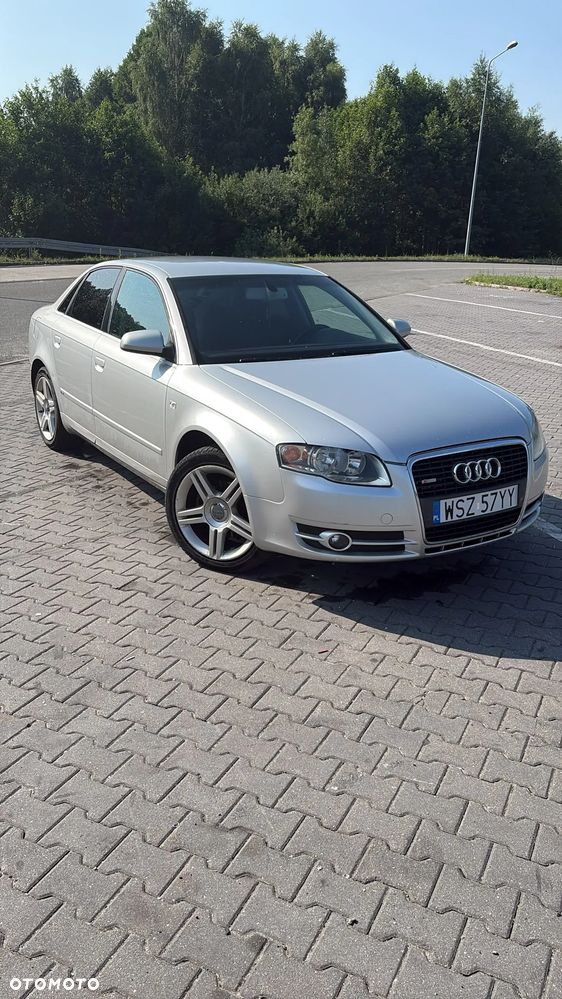 Audi A4 Limousine - 1