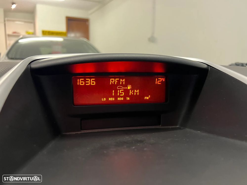 Peugeot 207 VAN 1.4 HDI AC - 21