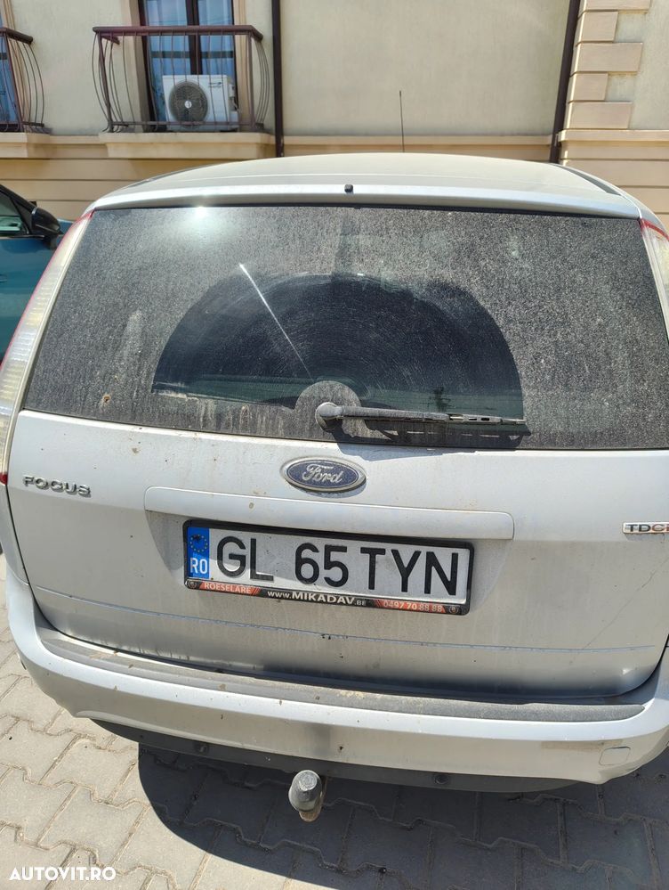 Ford Focus 1.6i Titanium - 1
