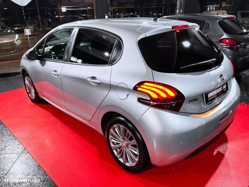 Peugeot 208 1.6 BlueHDi Style - 26