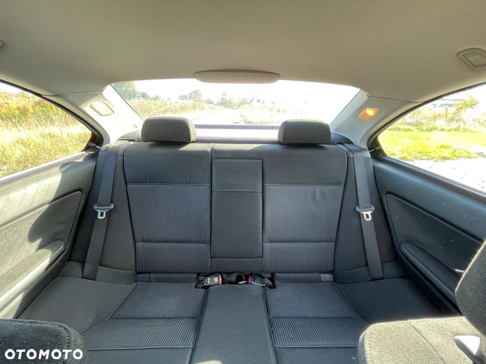 BMW Seria 3 318Ci - 13